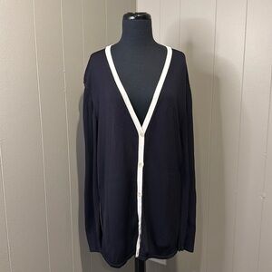 Bloomingdale’s Women’s Extra Large Long Cardigan V Neck Sweater Button Down